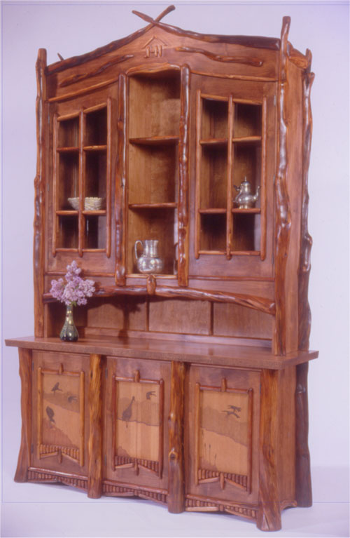 Juniper Alder Hutch